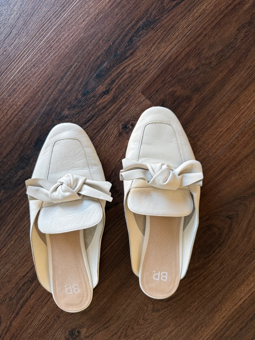 bp Cream Knot-Accent Slip-On Mules